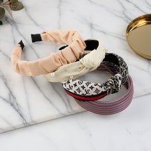 Women’s Ribbed Texture Knot Design Hairband (1 Pc / Mix Design)