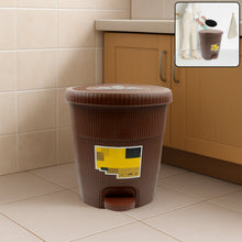 Mini Plastic Pedal Dustbin for Kitchen, Office & Car Use (1 PC)